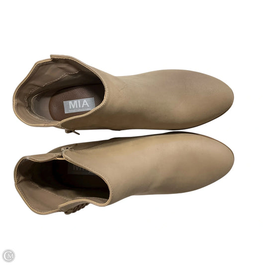 Boots Ankle Flats By Mia In Beige, Size: 9.5