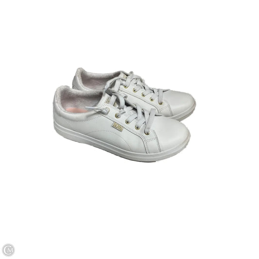 Shoes Sneakers By Bobs In White, Size: 7.5
