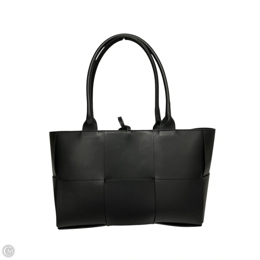 Handbag By Cmb, Size: Large