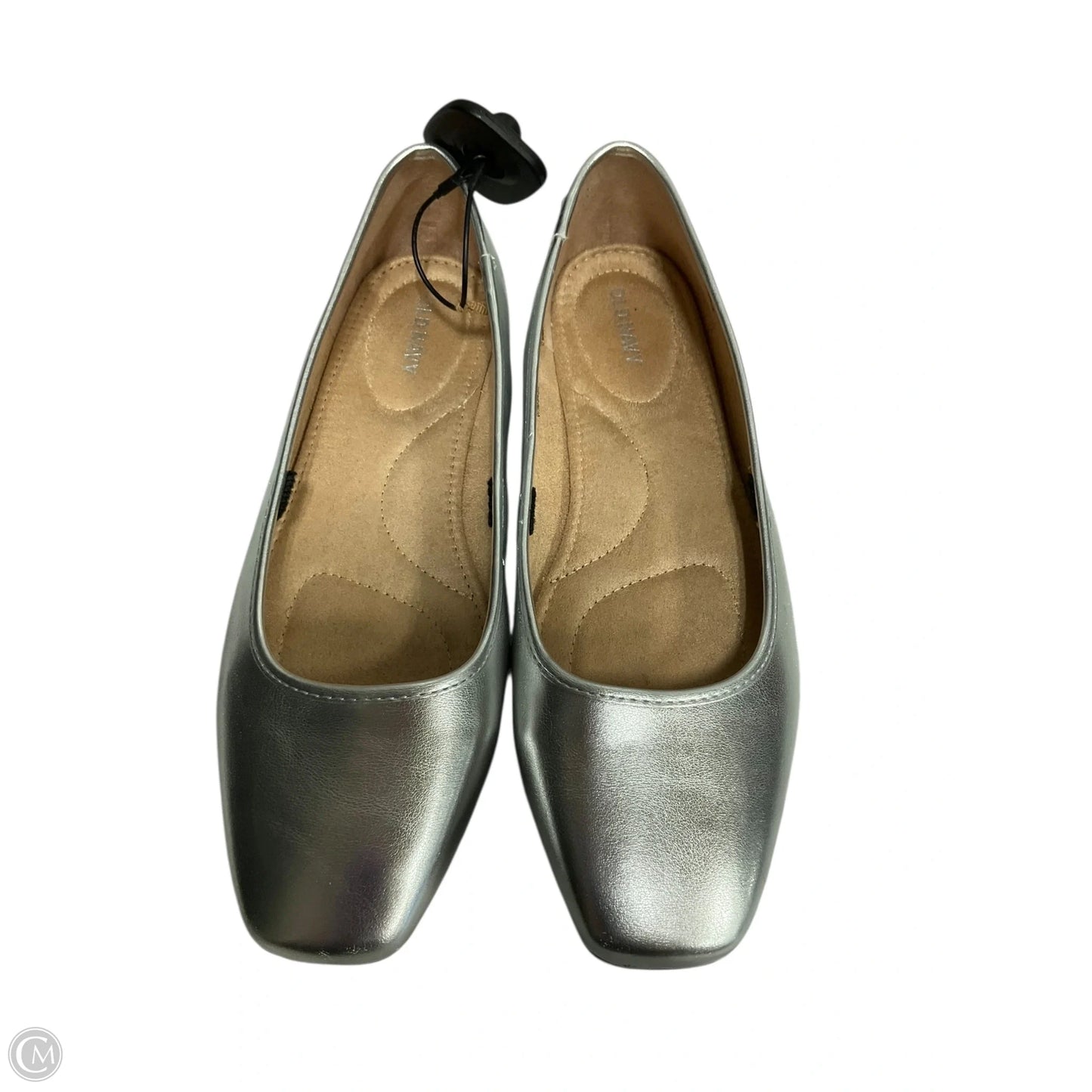 Shoes Flats By old navy In Silver, Size: 8