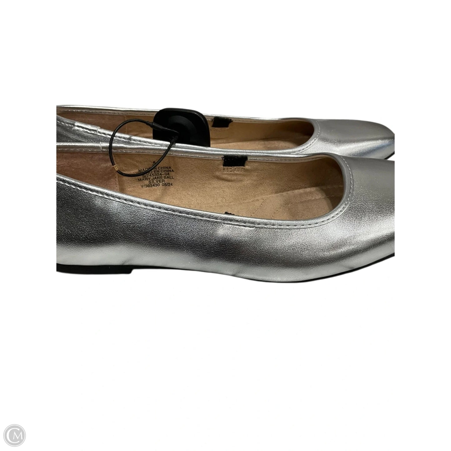 Shoes Flats By old navy In Silver, Size: 8
