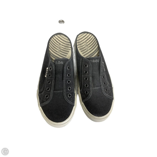 Shoes Sneakers By Taos In Grey, Size: 9