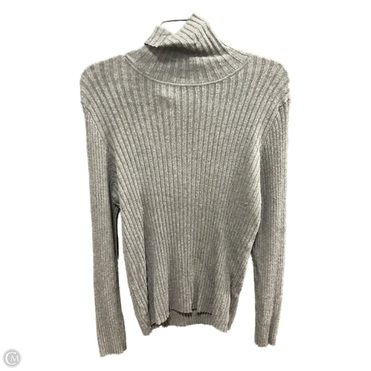 Sweater By Ellen Tracy In Grey, Size: L