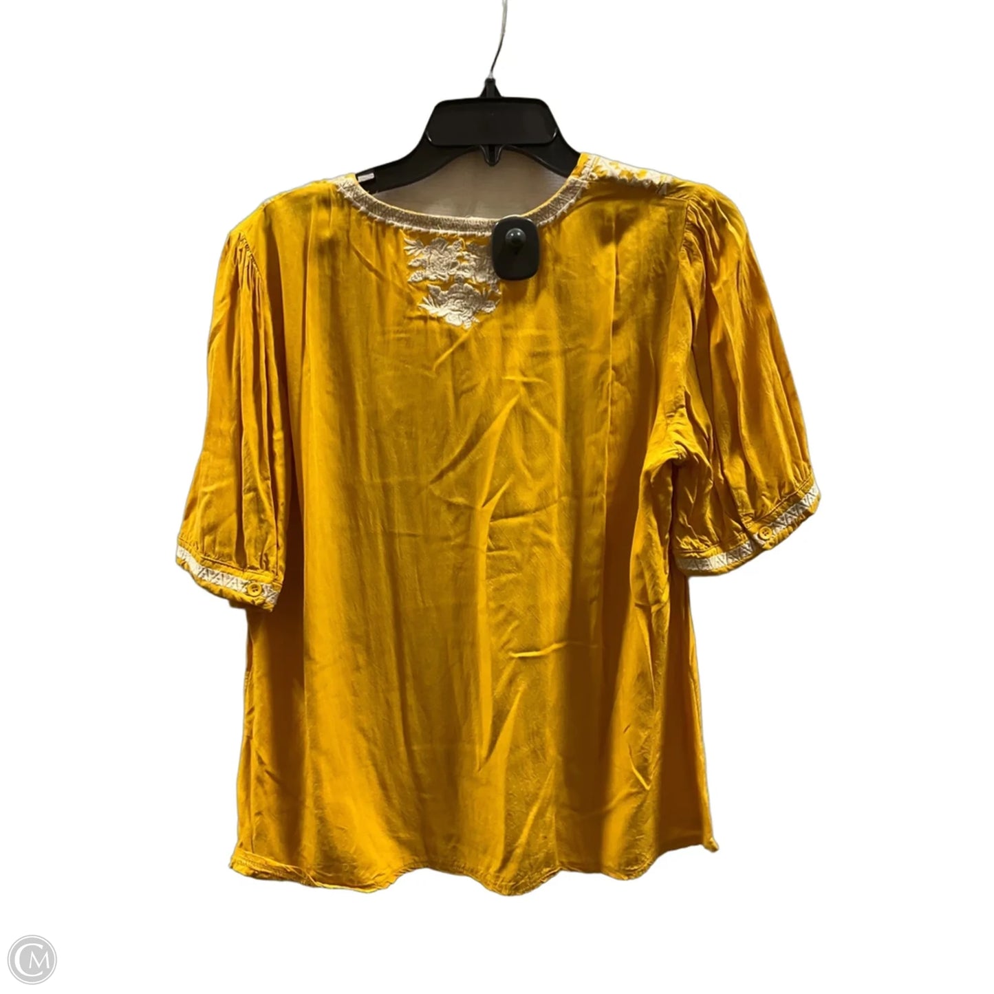 Top Short Sleeve By Solitaire In Yellow, Size: Xl