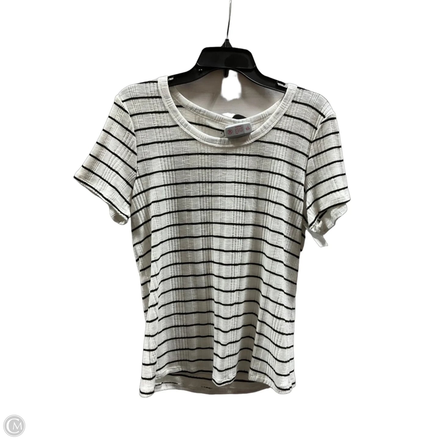 Top Short Sleeve By Maurices In Striped Pattern, Size: M