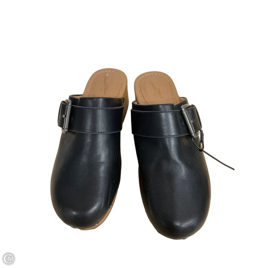 Shoes Flats By Universal Thread In Black & Brown, Size: 6