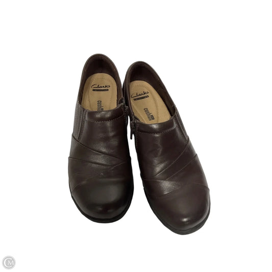 Shoes Flats By Clarks In Brown, Size: 7.5