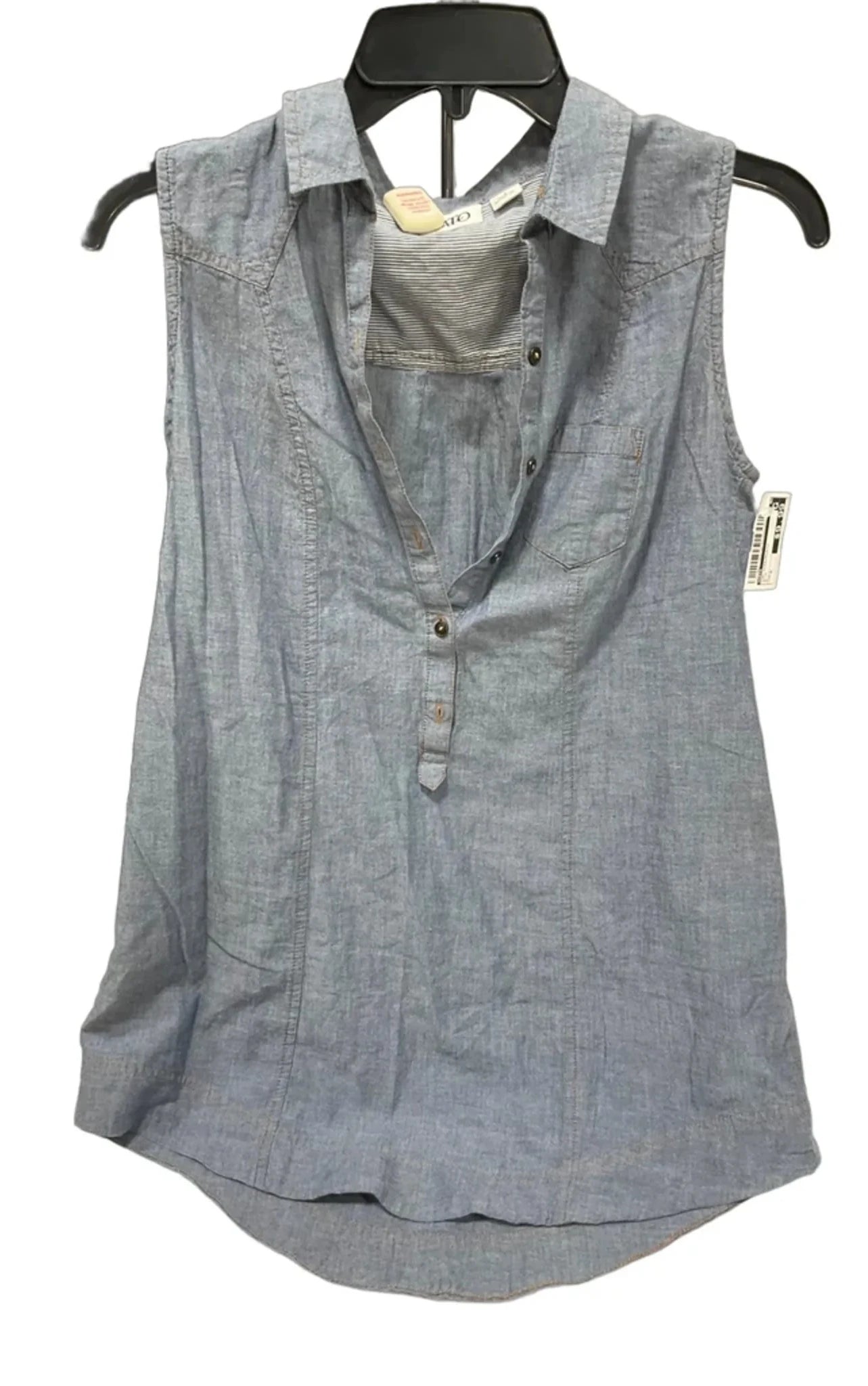 Top Sleeveless By Cato In Blue, Size: S