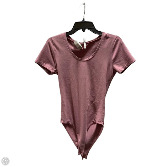 Top Short Sleeve By Bke In Purple, Size: L