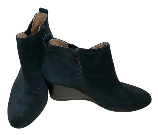 Boots Ankle Heels By Vionic In Black, Size: 11