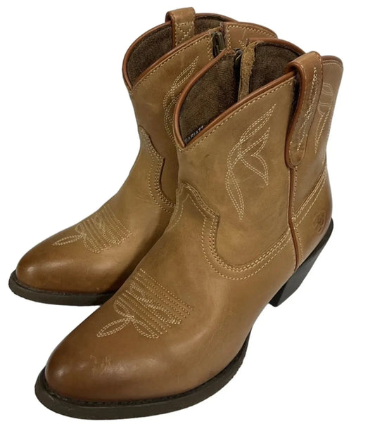Boots Western By Ariat In Brown, Size: 6