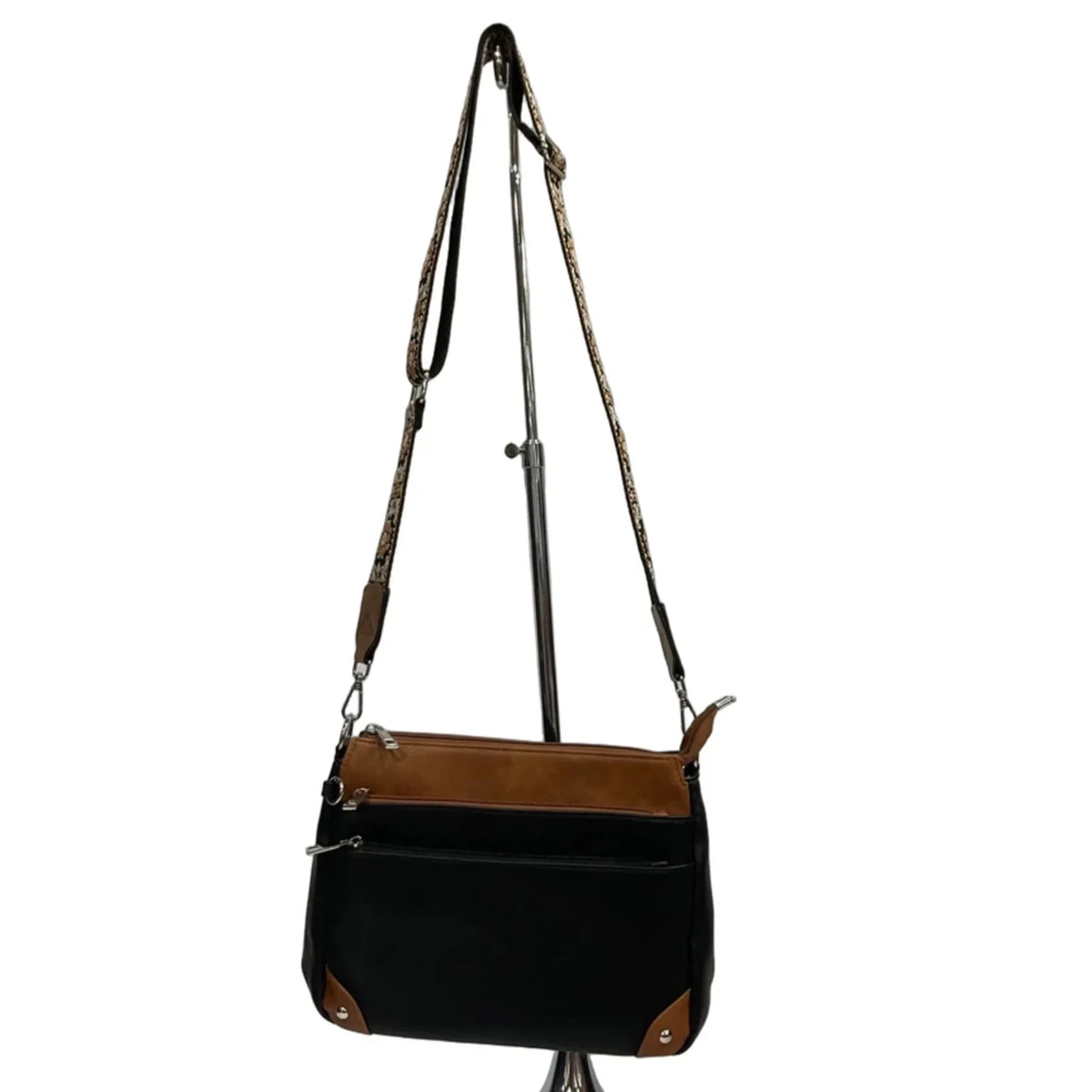 Handbag By Cmf, Size: Medium