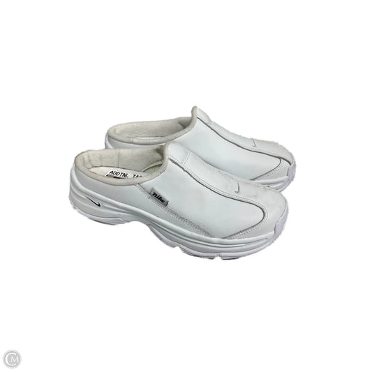 Shoes Flats By Nike In White, Size: 7
