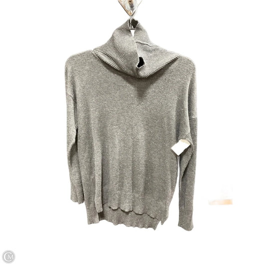 Top Long Sleeve Basic By Clothes Mentor In Grey, Size: S