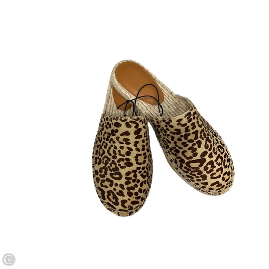 Shoes Flats By Gap In Animal Print, Size: 9