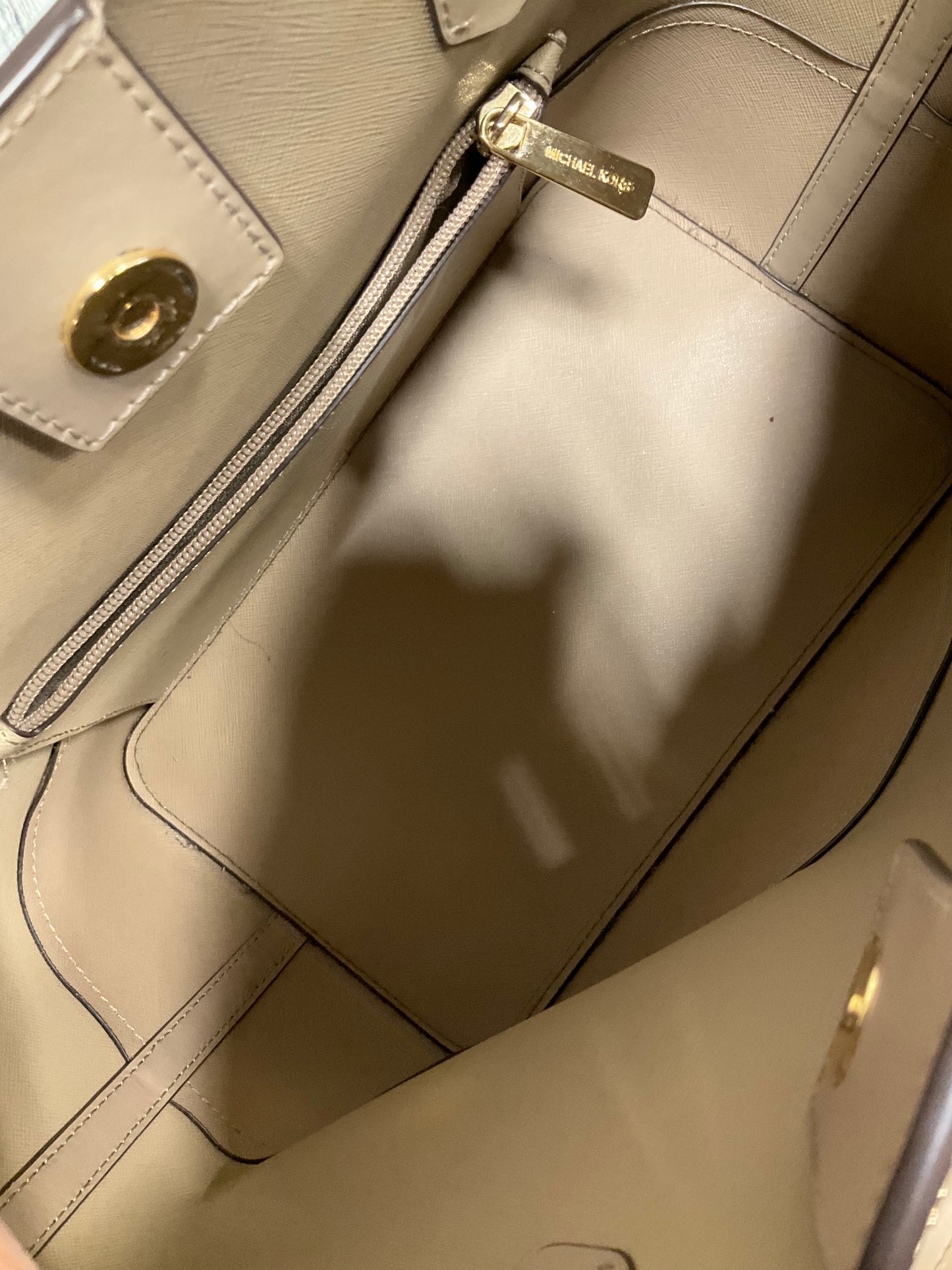 Handbag Designer By Michael Kors, Size: Large