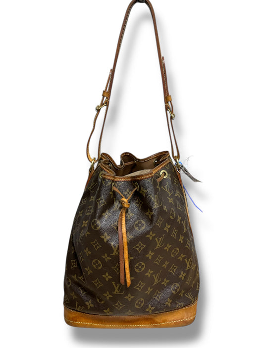 Handbag Luxury Designer By Louis Vuitton, Size: Medium