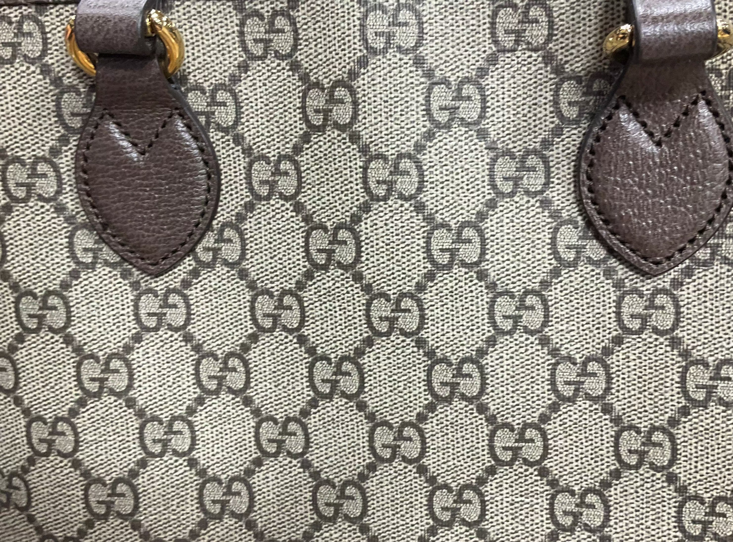 Handbag Luxury Designer By Gucci, Size: Medium