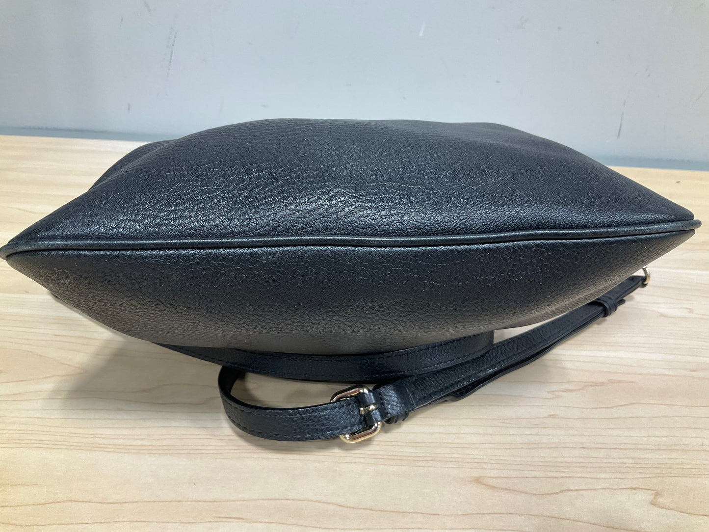Crossbody Designer By Kate Spade, Size: Medium